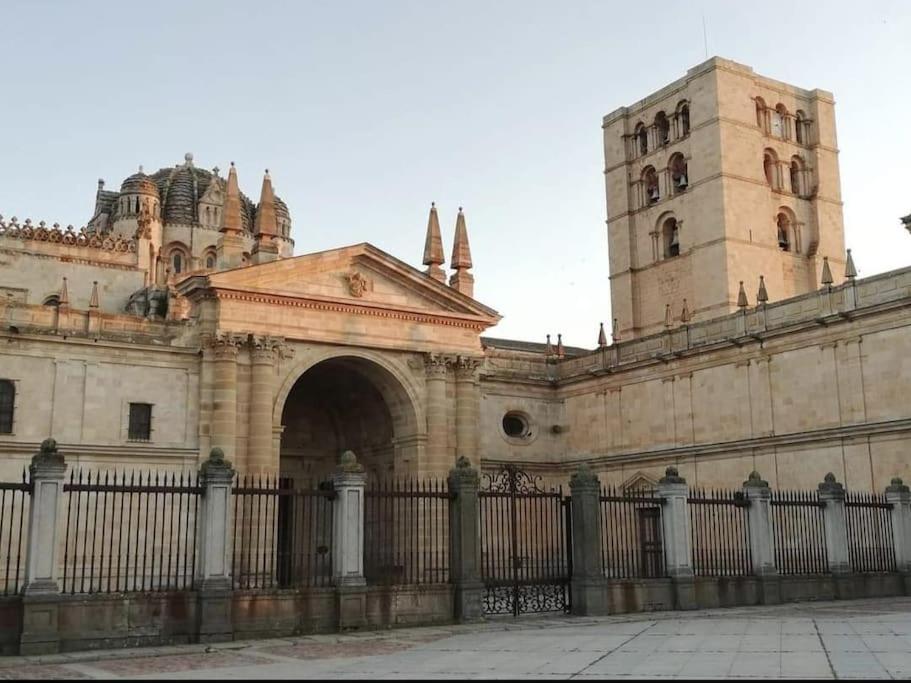 Centrico Piso En Pleno Romanico De 萨莫拉 外观 照片